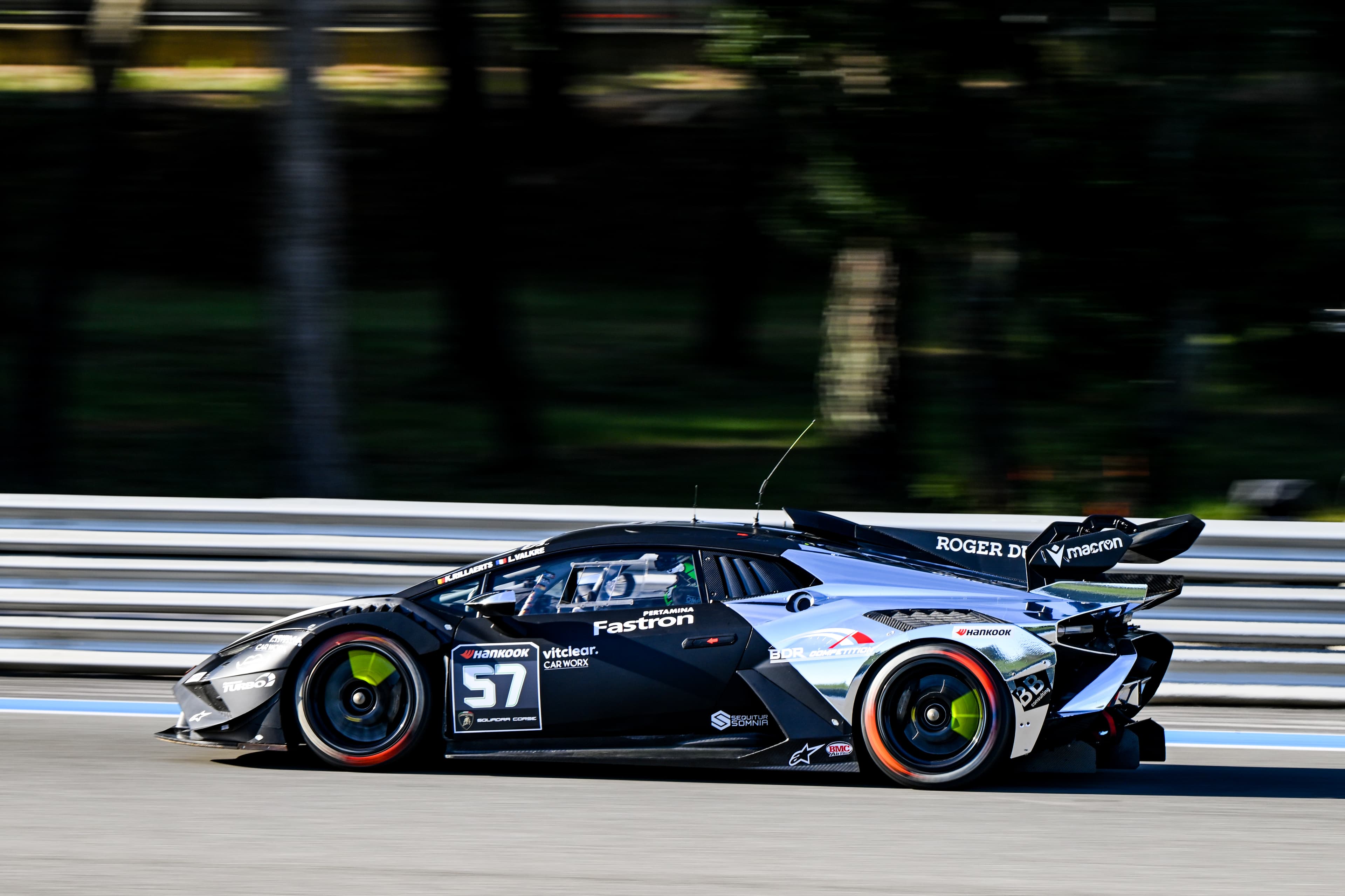 Lamborghini Huracan Super Trofeo de profil au Castellet